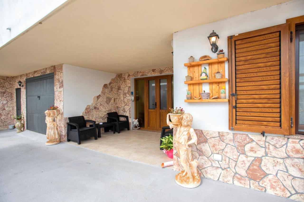 Da Mario & Marianna Apartment Campanedda Exterior photo