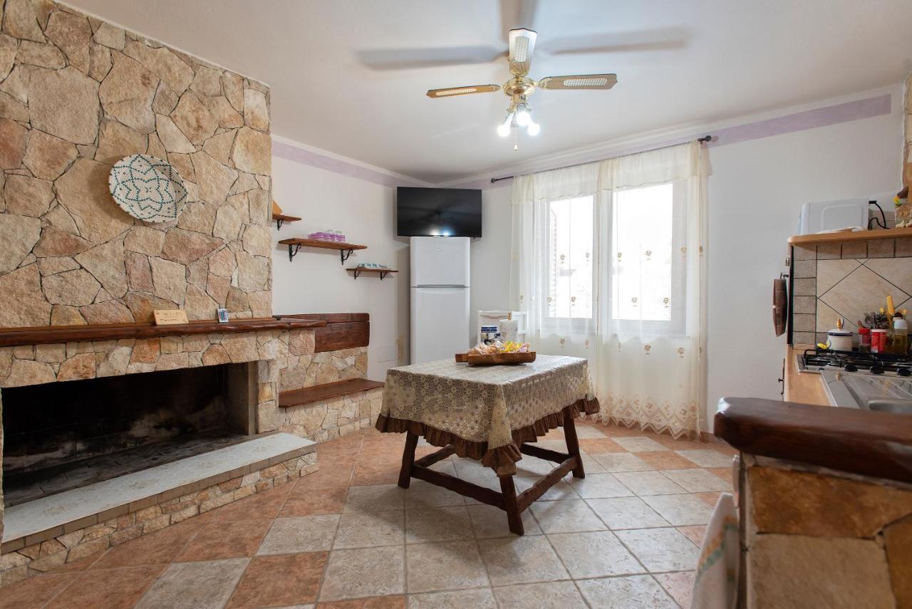 Da Mario & Marianna Apartment Campanedda Exterior photo