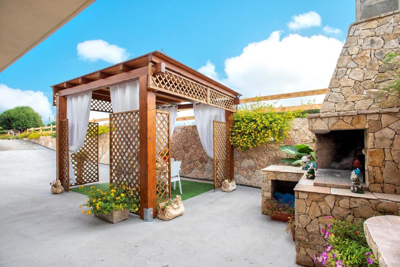 Da Mario & Marianna Apartment Campanedda Exterior photo