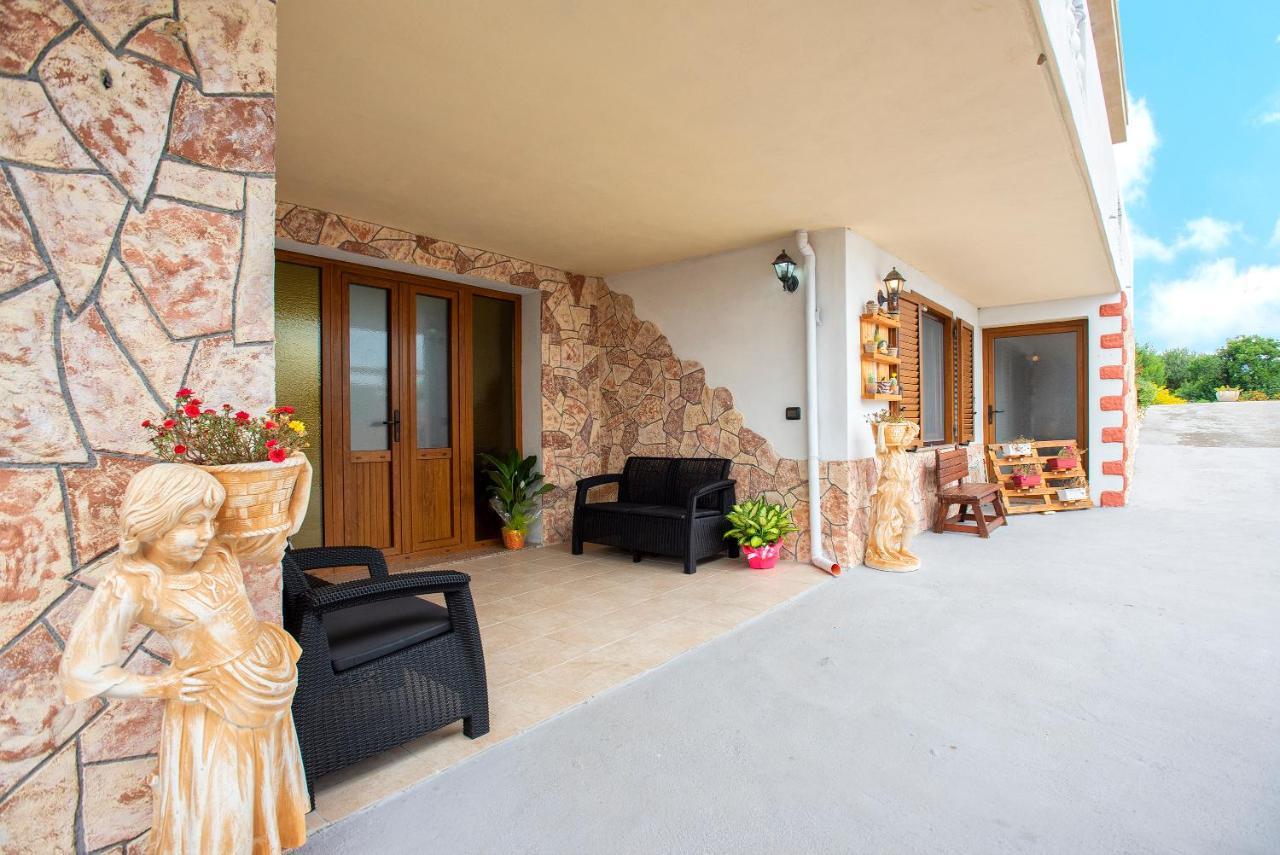 Da Mario & Marianna Apartment Campanedda Exterior photo